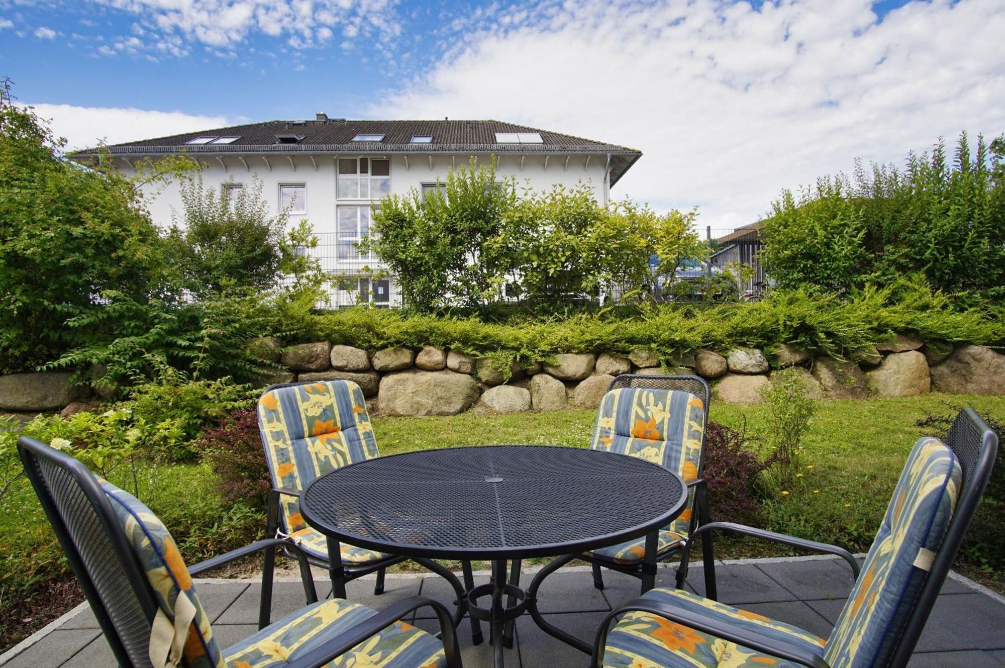 Terrasse, Gratis Nutzung Vom Ahoi Erlebnisbad Und Sauna In Sellin - Villa Antje Fewo 04 Goehren  Exterior photo